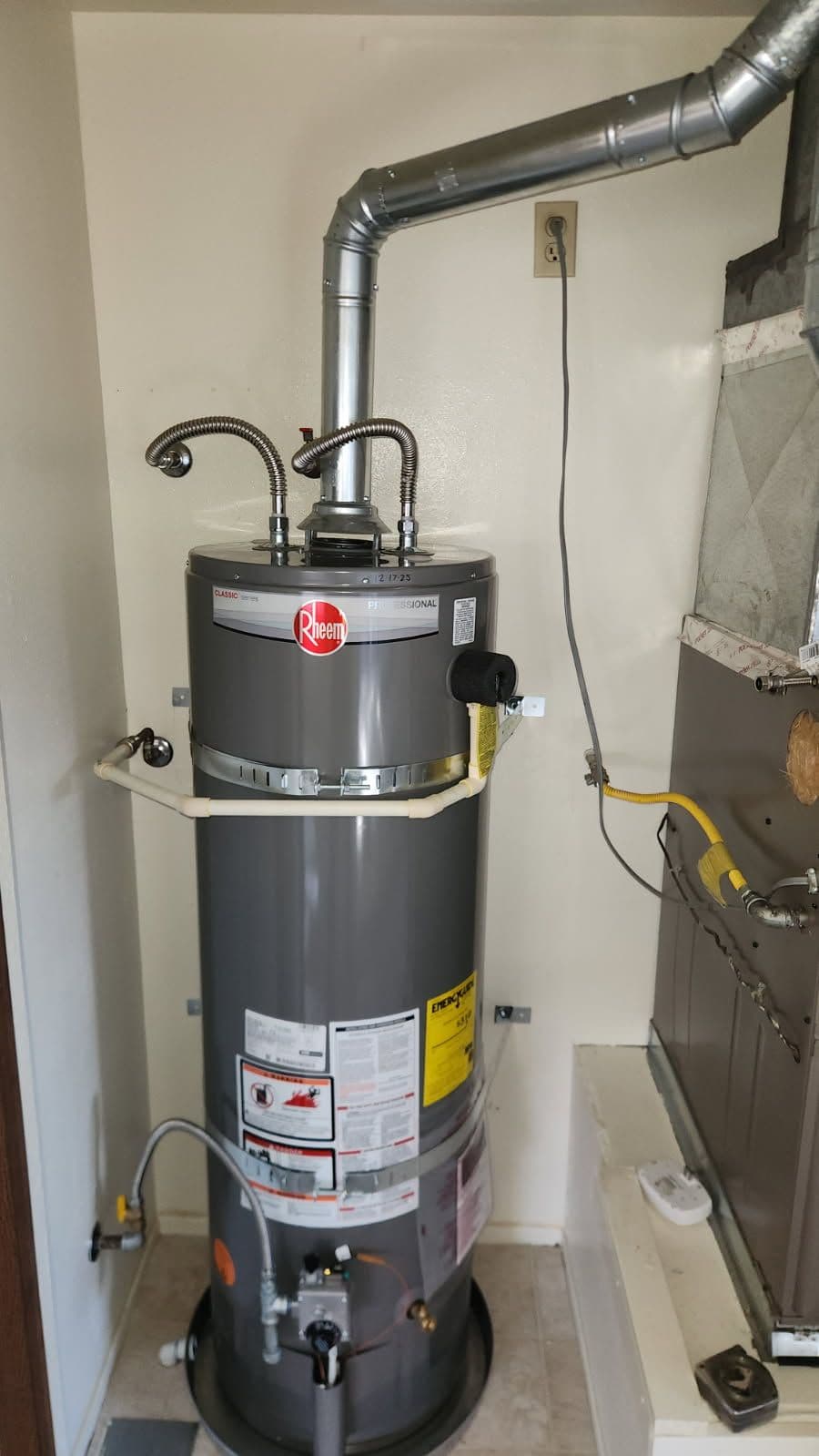 Project New Rheem Water Heater Installation in Arcata's Westwood image