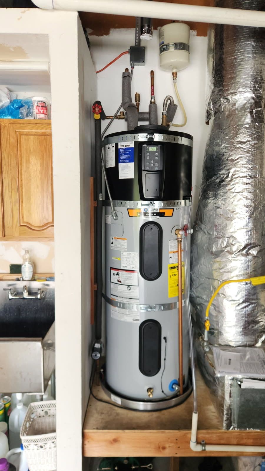 Energy-Saving Heat Pump Water Heater in Eureka